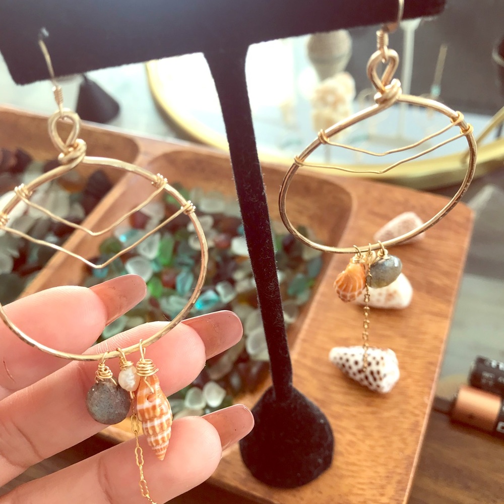 Gold filled wire earrings, seashells, labradorite